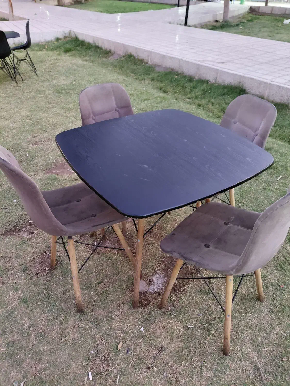 تعدادی میز و صندلی فروشی|میز و صندلی غذاخوری|زرند, |دیوار