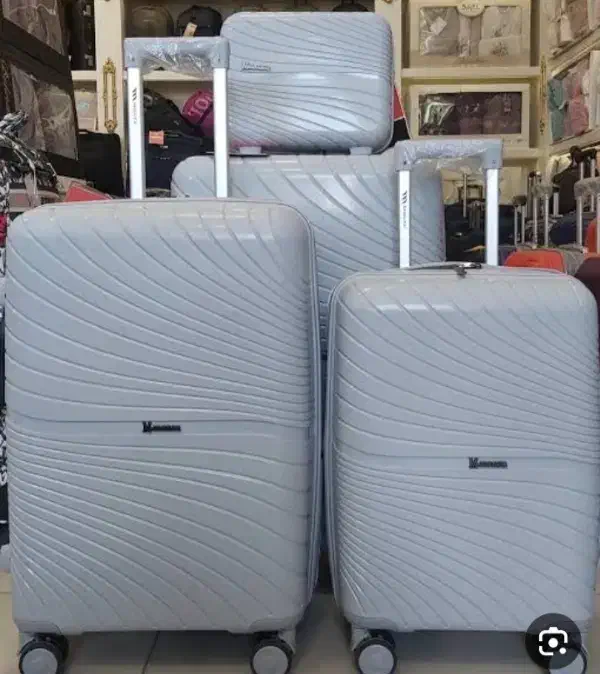 چمدان گمشده|اشیا|قمرود, |دیوار