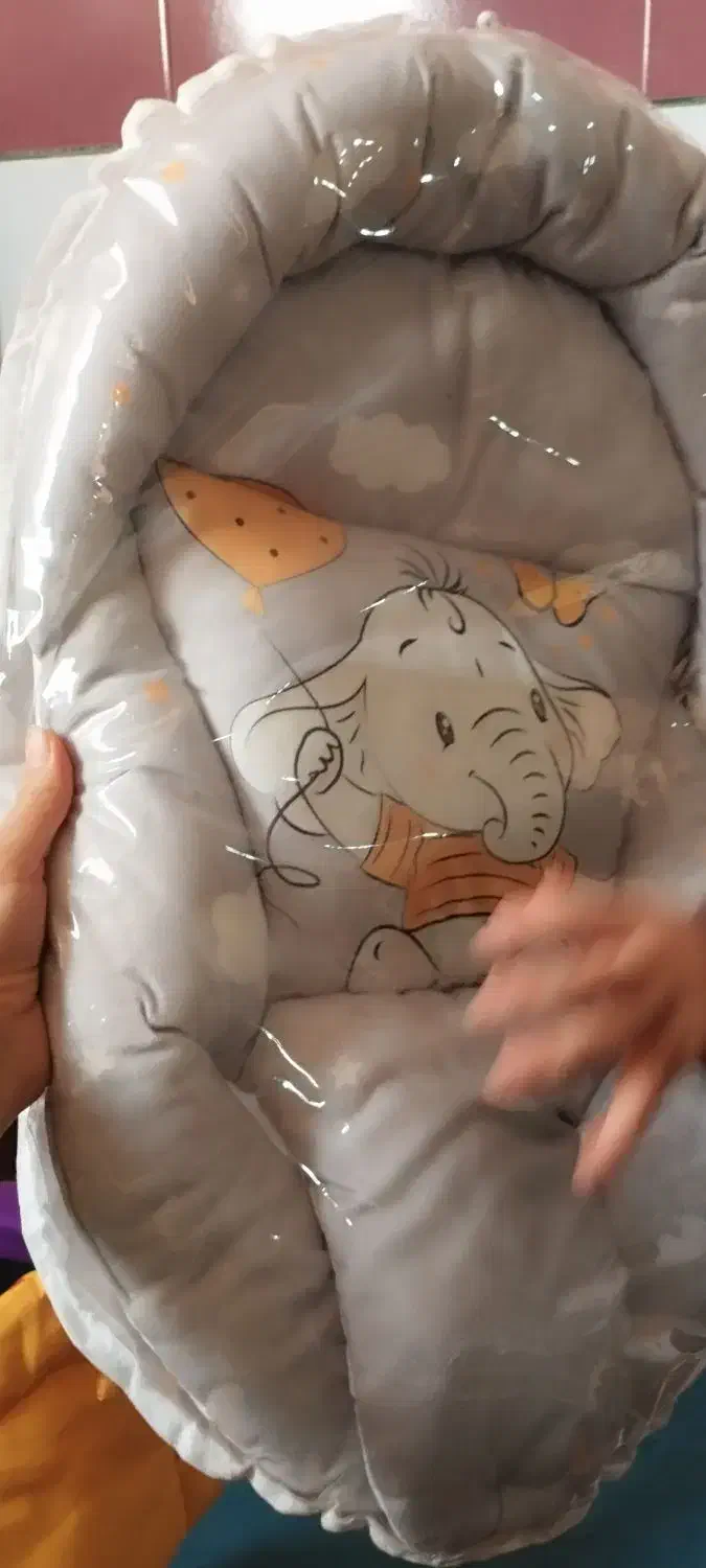 آغوشی نوزاد|اسباب و اثاث بچه|فلاورجان, |دیوار