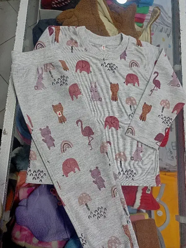 استین بلند شلوار راحتی کیفت درجه یک|کفش و لباس بچه|صدرا-فارس, فاز ۱|دیوار