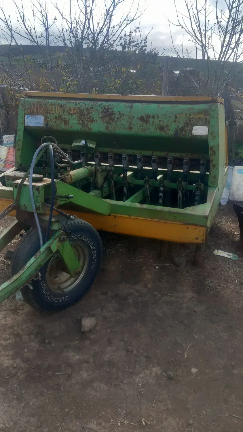 عمیق کار سندان 12 ردیفه و گاواهن اصل انگلیس|ماشینآلات صنعتی|انگوت, |دیوار