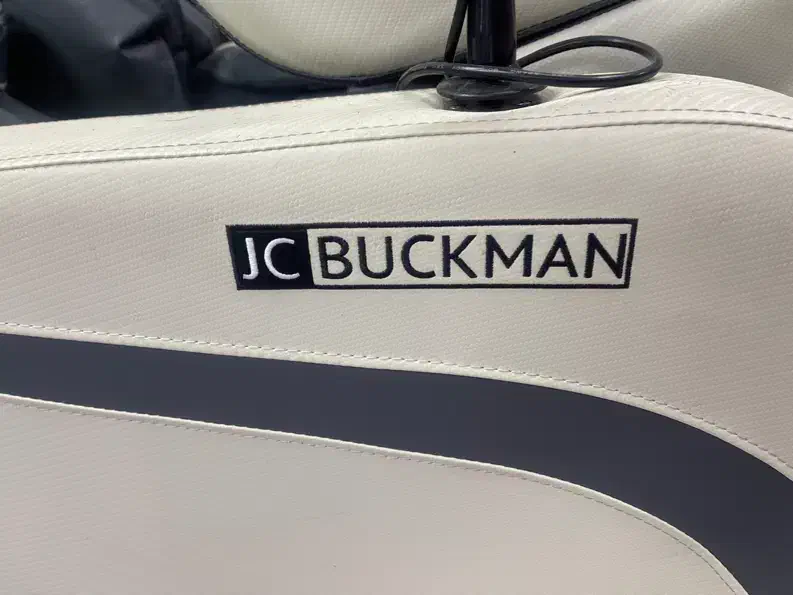 صندلی ماساژور|آرایشگاه و سالن‌های زیبایی|جعفرآباد, |دیوار