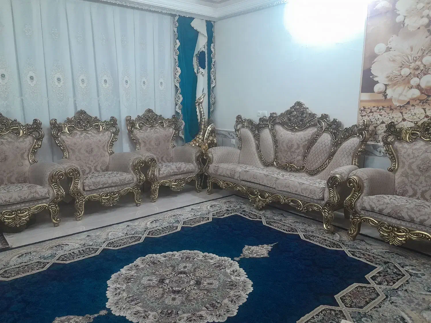 مبل ۹نفره سلطنتی همراه میز|مبلمان خانگی و میز عسلی|تربتحیدریه, فتح المبین|دیوار