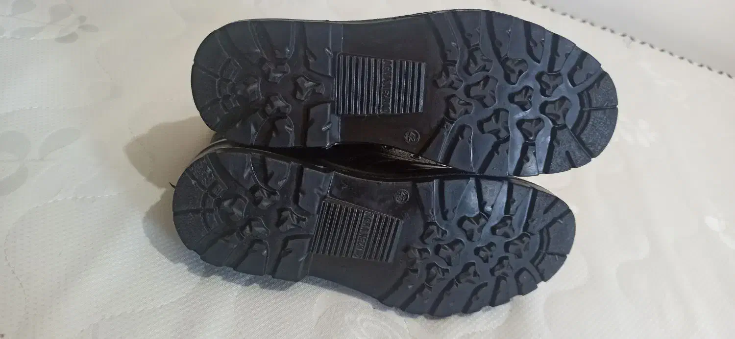 پوتین|کیف، کفش، کمربند|گرگان, |دیوار