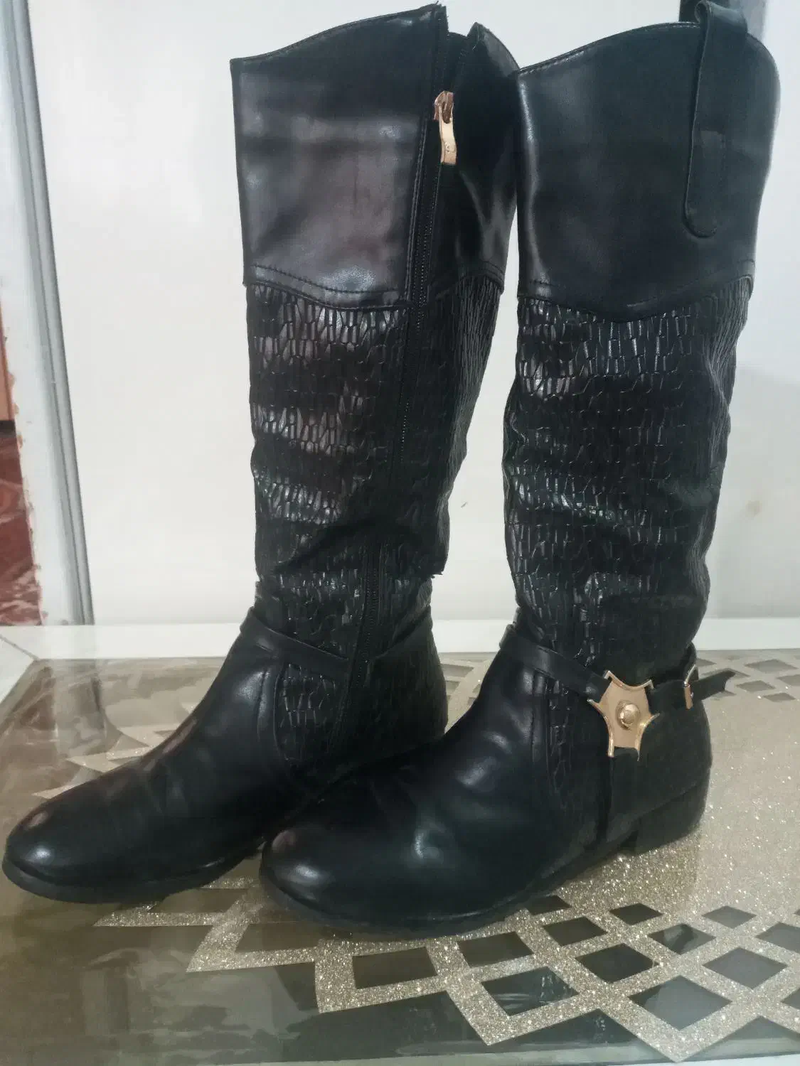 پوتین ساق بلند|کیف، کفش، کمربند|نقده, |دیوار