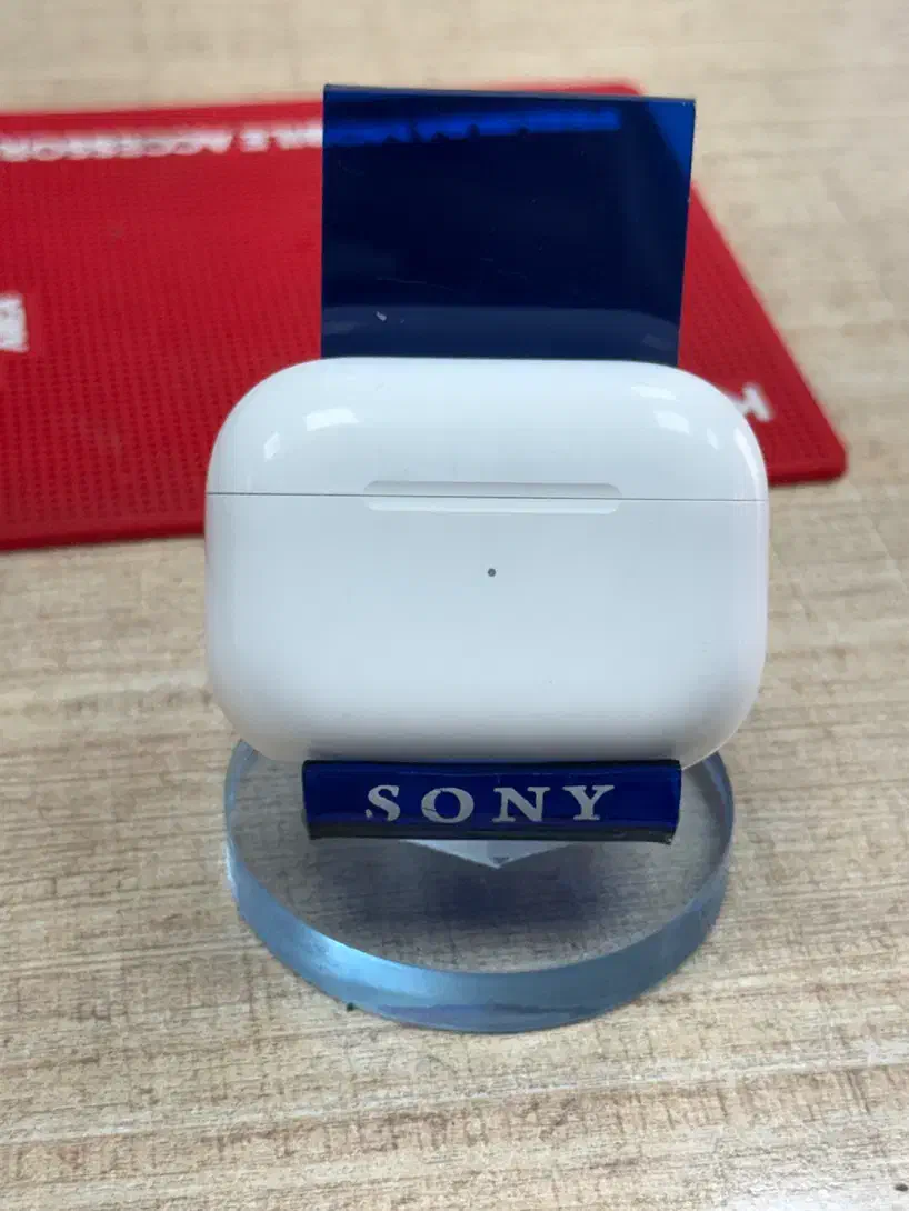 ایرپاد پرو ۲ اصلی در حد تمیز و سالم یک سال کارکرد|لوازم جانبی موبایل و تبلت|چهاردانگه (تهران), |دیوار