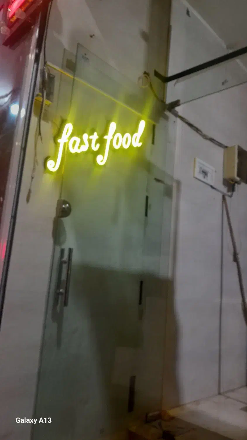 تابلو در حد نو|ریسه و چراغ تزئینی|اصفهان, گلستان|دیوار