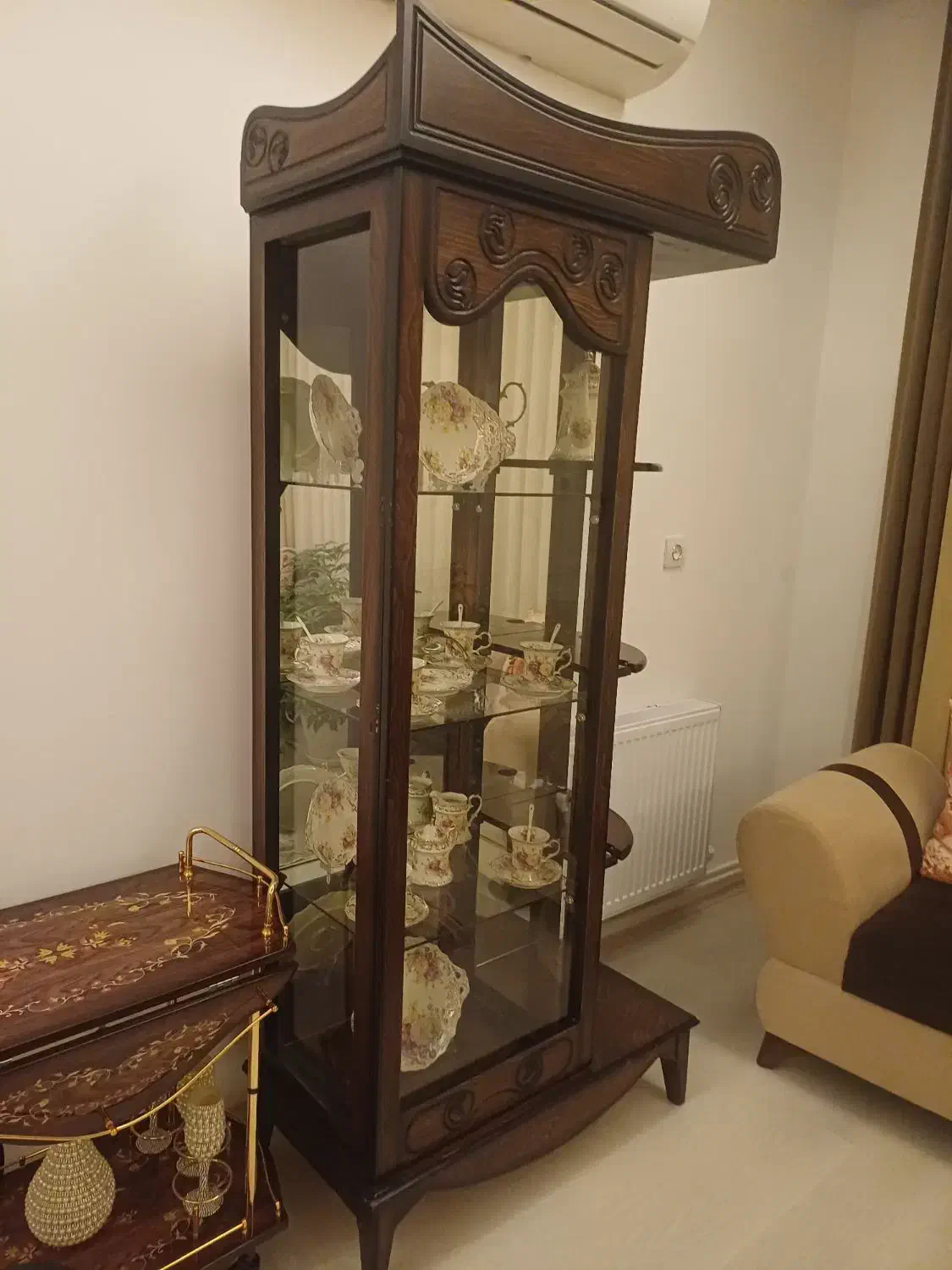 بوفه کارکرده ولی تمیز|بوفه، ویترین، کنسول|خوی, |دیوار