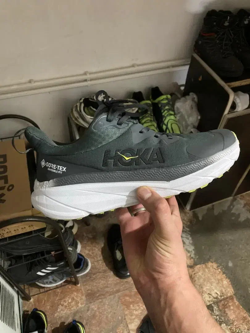کفش هوکا سایز۴۲ نو|کیف، کفش، کمربند|خوی, |دیوار