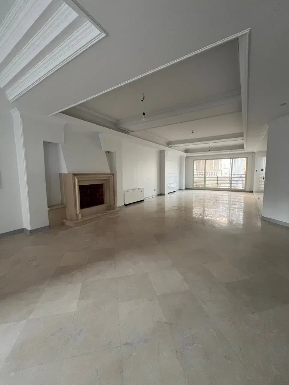 فرشته/ ۲۰۰ متر/ تک واحدی ۲ پارکینگ