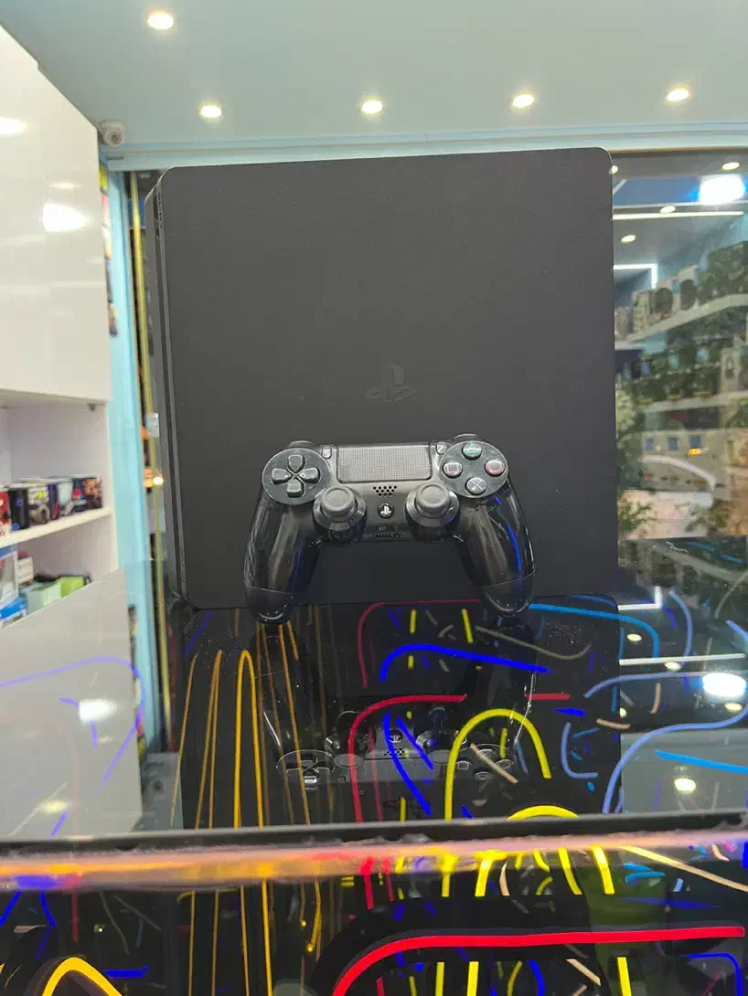 PS4 اسلیم یک ترا تک دسته در حد اکبند|کنسول، بازی ویدئویی و آنلاین|رشت, منظریه|دیوار