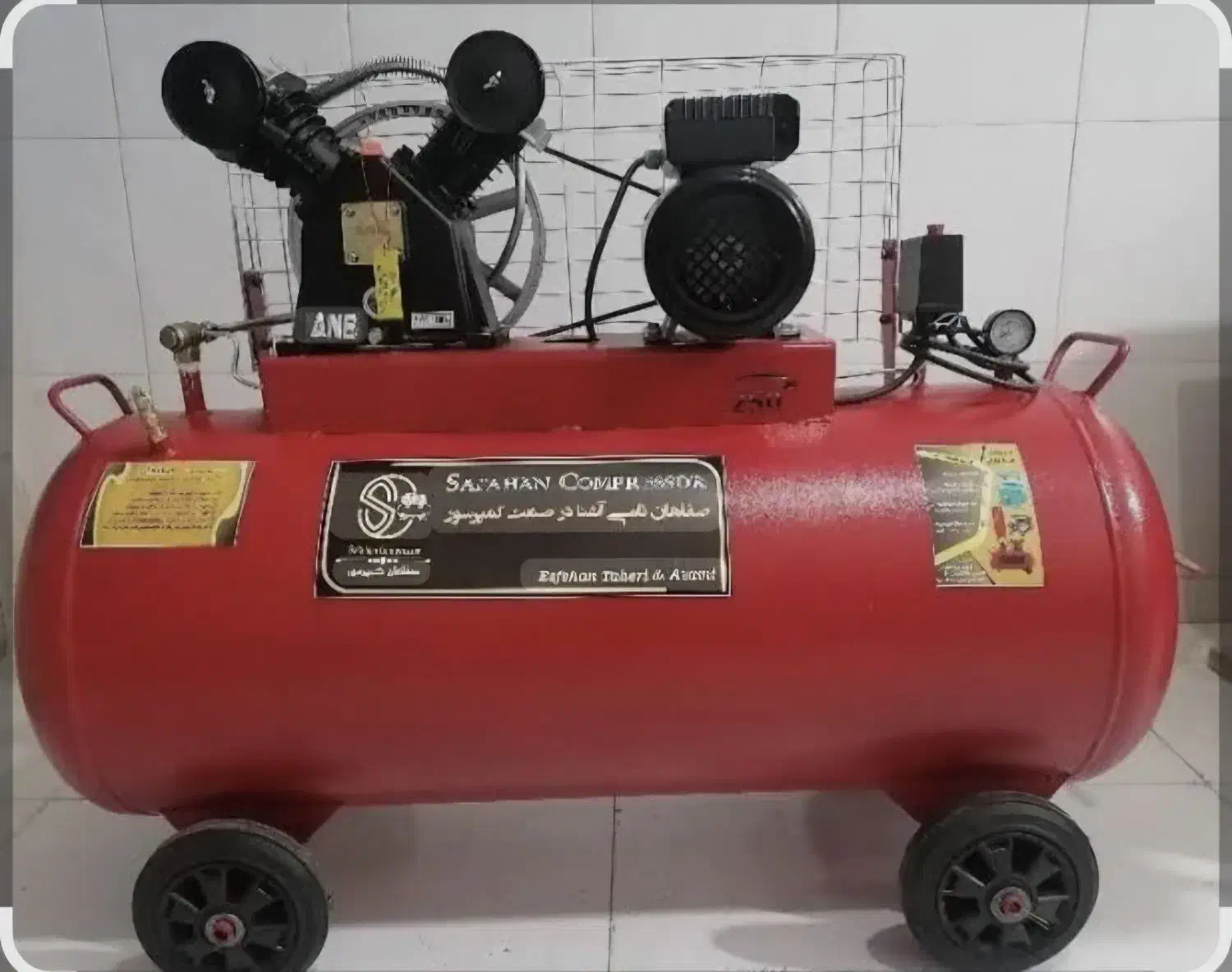 رنگ کاری درب و پنجره و ساختمانی و اسکلت|خدمات پیشه و مهارت|دوگنبدان, |دیوار