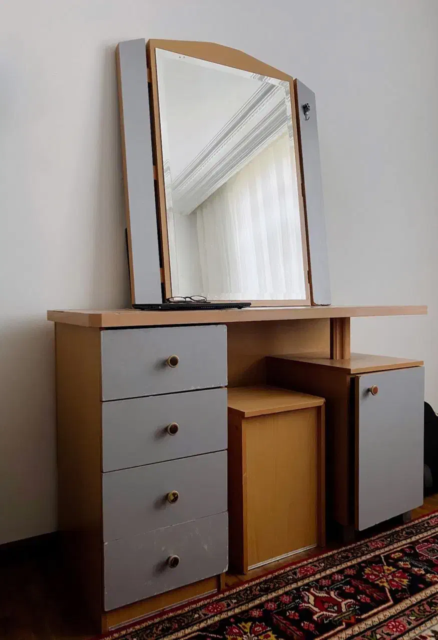 میز ارایش|تخت و سرویس خواب|ارومیه, |دیوار