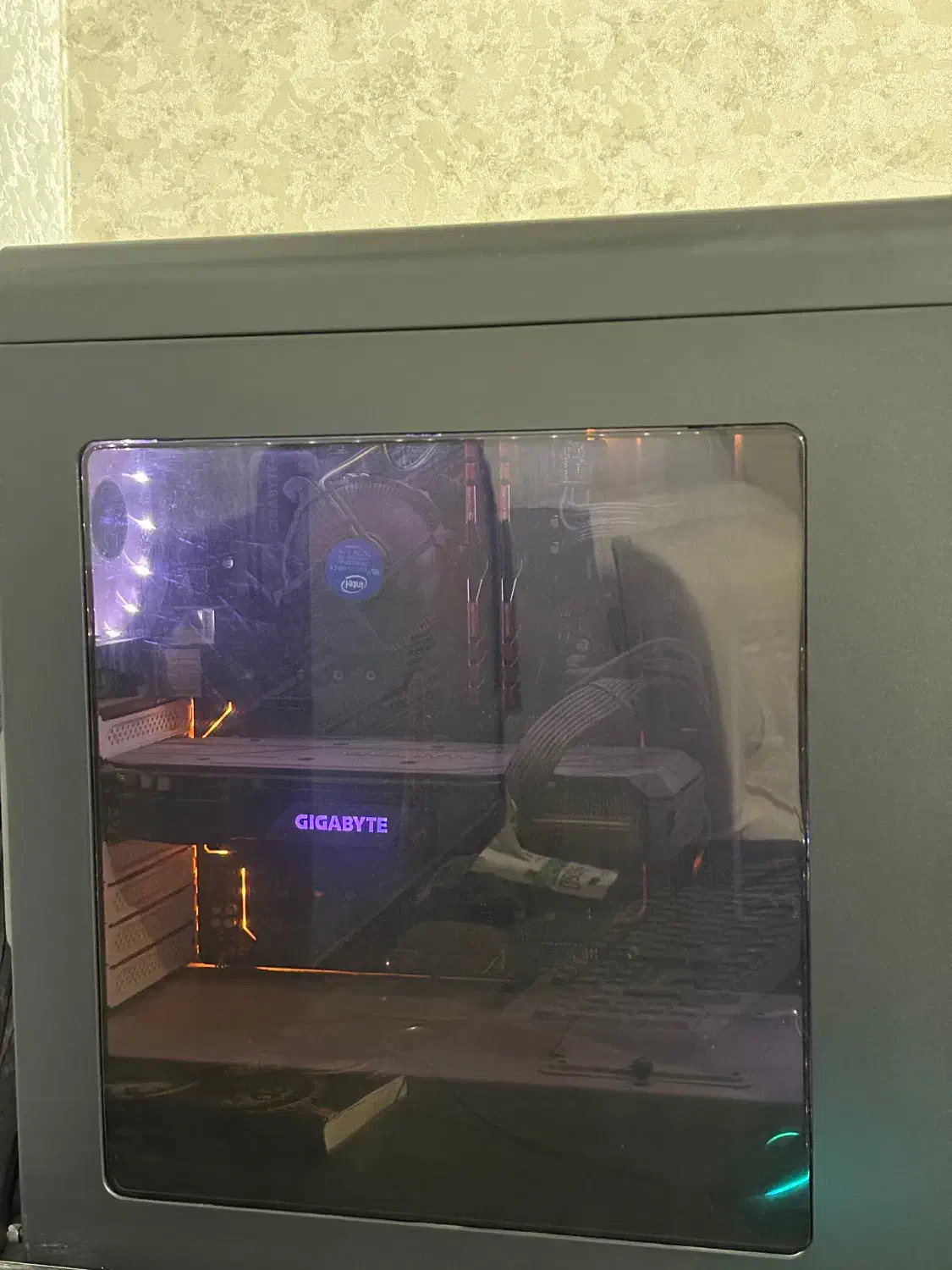 سیستم گیمینگ|رایانه رومیزی|ری, شهید غیوری (ابن باویه)|دیوار