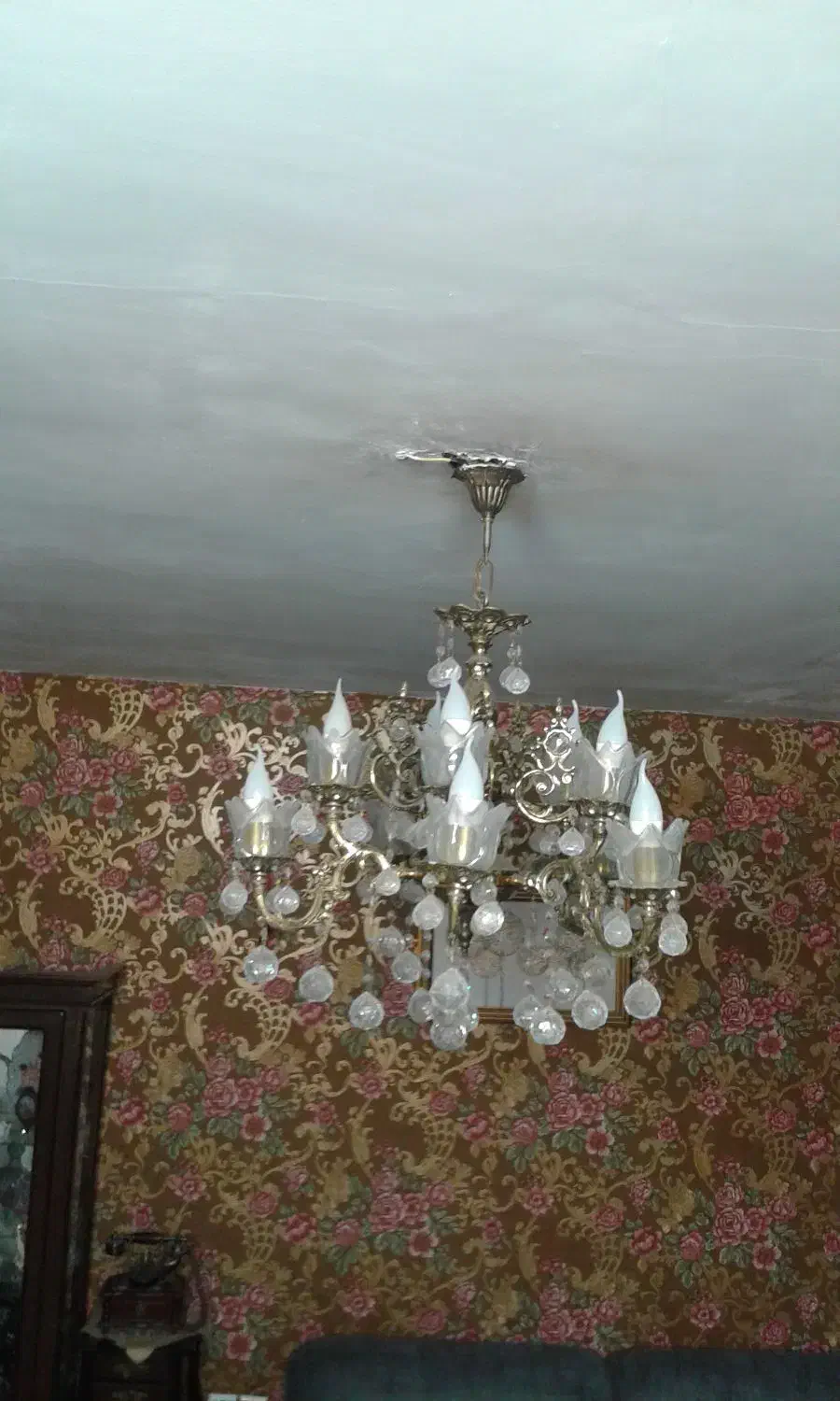 لوستربرنزاصل وقدیمی ومحکم|لوستر و چراغ آویز|تهران, طیب|دیوار