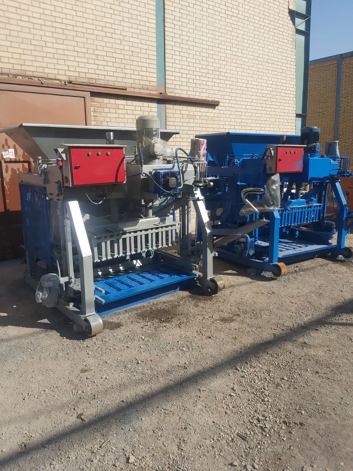 یکسال گارانتی بی قیدو شرط بلوک زن ۸تایی بلوک زنی|ماشینآلات صنعتی|حبیب آباد, |دیوار