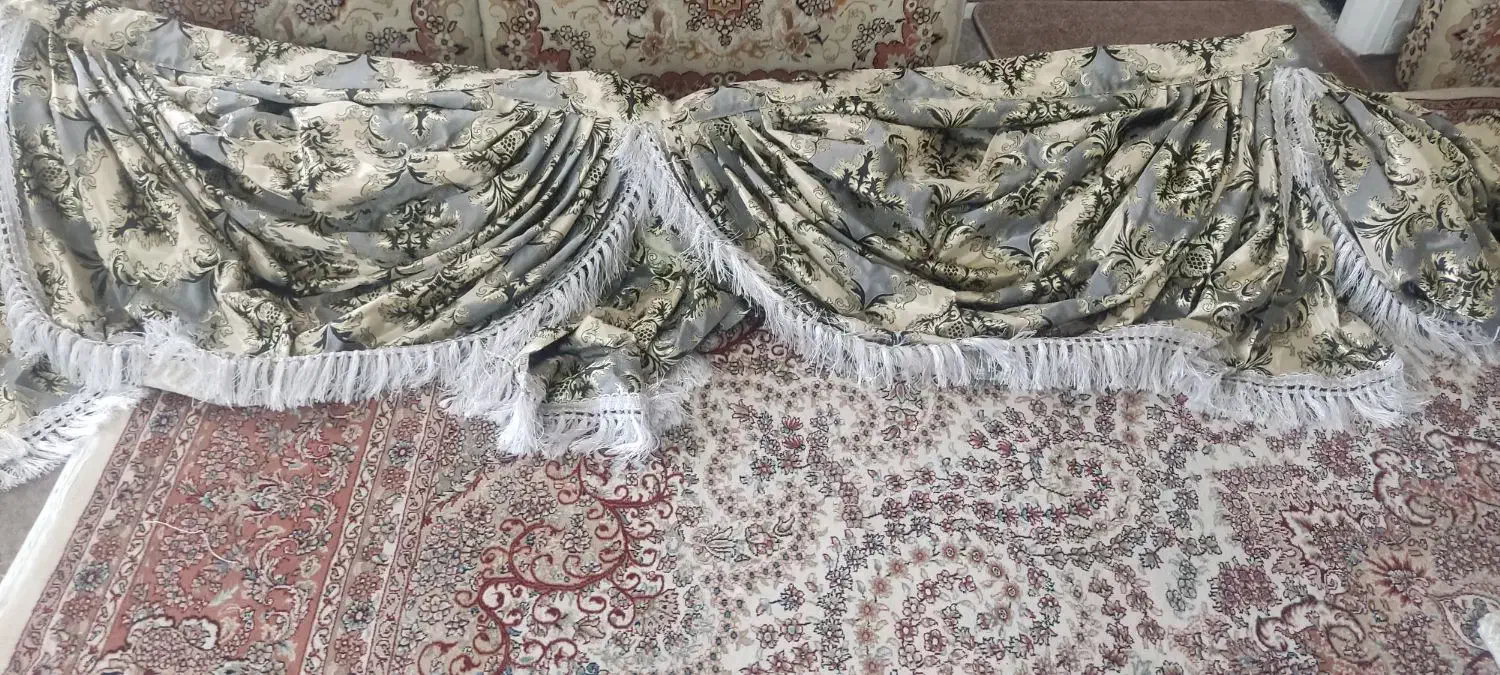 پرده ۳ در ۴ تمیز و بدون هیچ لکه وپارگی|پرده، رانر، رومیزی|شوش, |دیوار