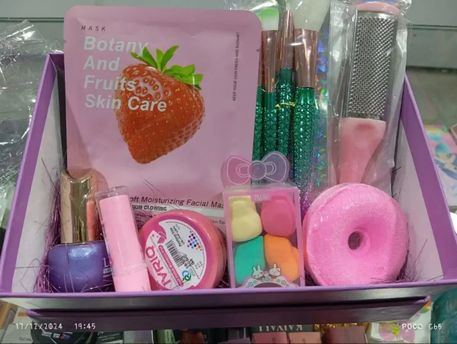 لوازم آرایشی زیر قیمت بازار % گالری رزا|آرایشی، بهداشتی، درمانی|قم, سید معصوم|دیوار