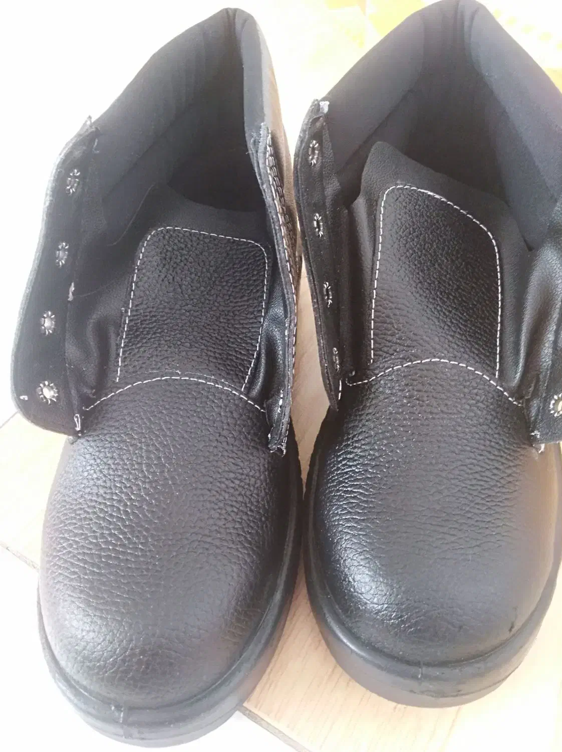 کفش ولباس کار|کیف، کفش، کمربند|کرمان, |دیوار