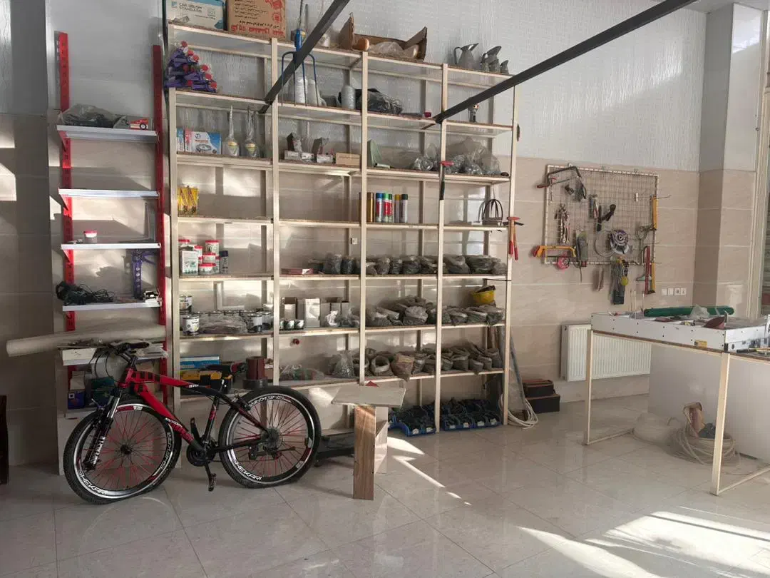 یک مغازه ابزار فروشی با کل وسایل ها به فروش میرسد|فروشگاه و مغازه|مهاباد (آذربایجان غربی), |دیوار