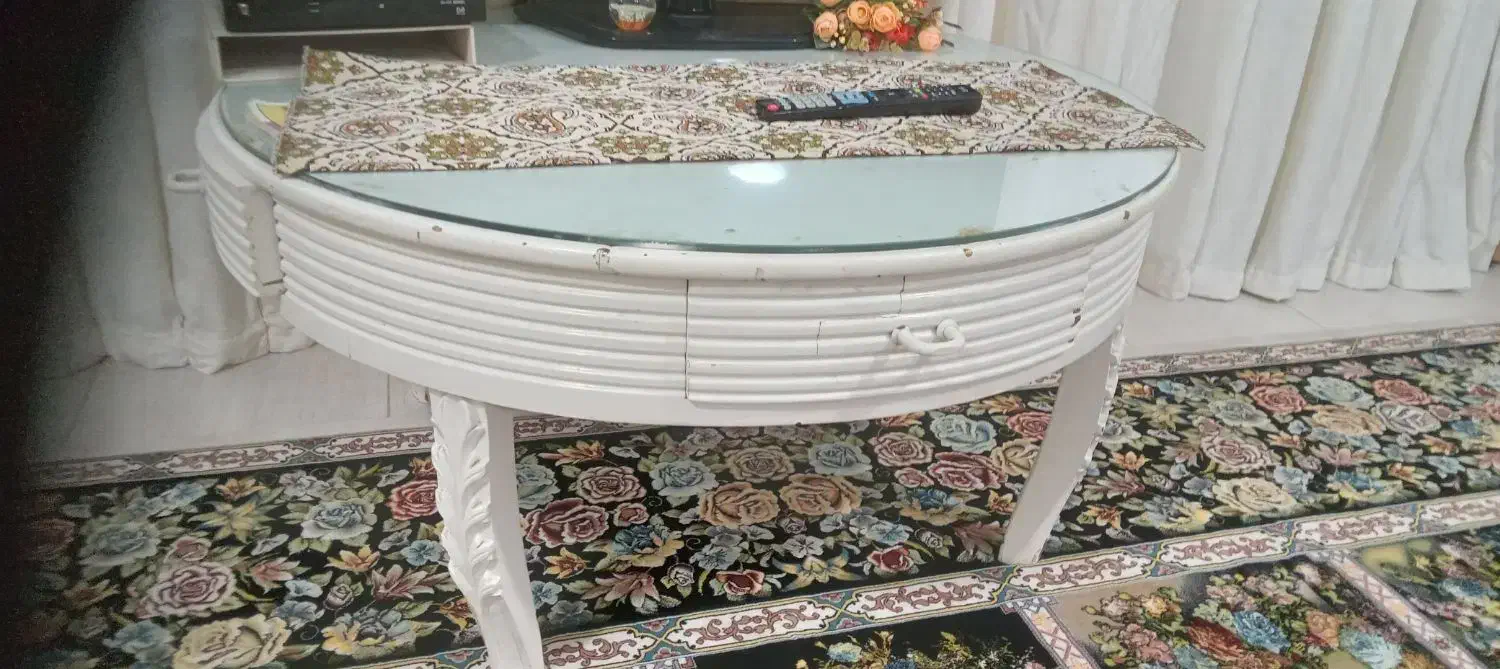 میز گرد با چهار کشوی کاربردی|مبلمان خانگی و میز عسلی|نوشهر, |دیوار