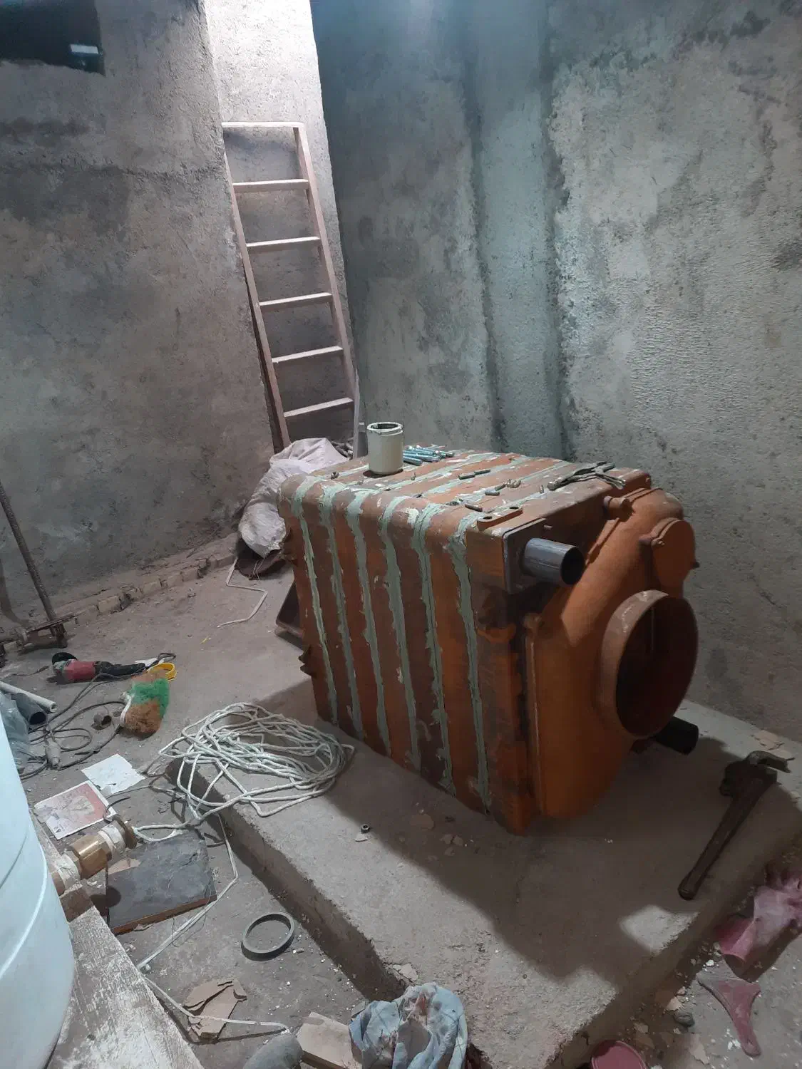 موتورخانه،پمپ آب منزل لولهکشی استخر و عایق نانو|خدمات پیشه و مهارت|نیشابور, امین اسلامی|دیوار