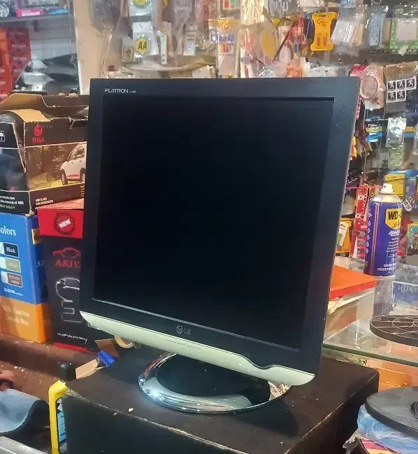 مانیتور ۱۷اینچ ۱۵،۱۹اینچLCD ال جی اصل|قطعات و لوازم جانبی رایانه|گلبهار, شهر جدید گلبهار|دیوار