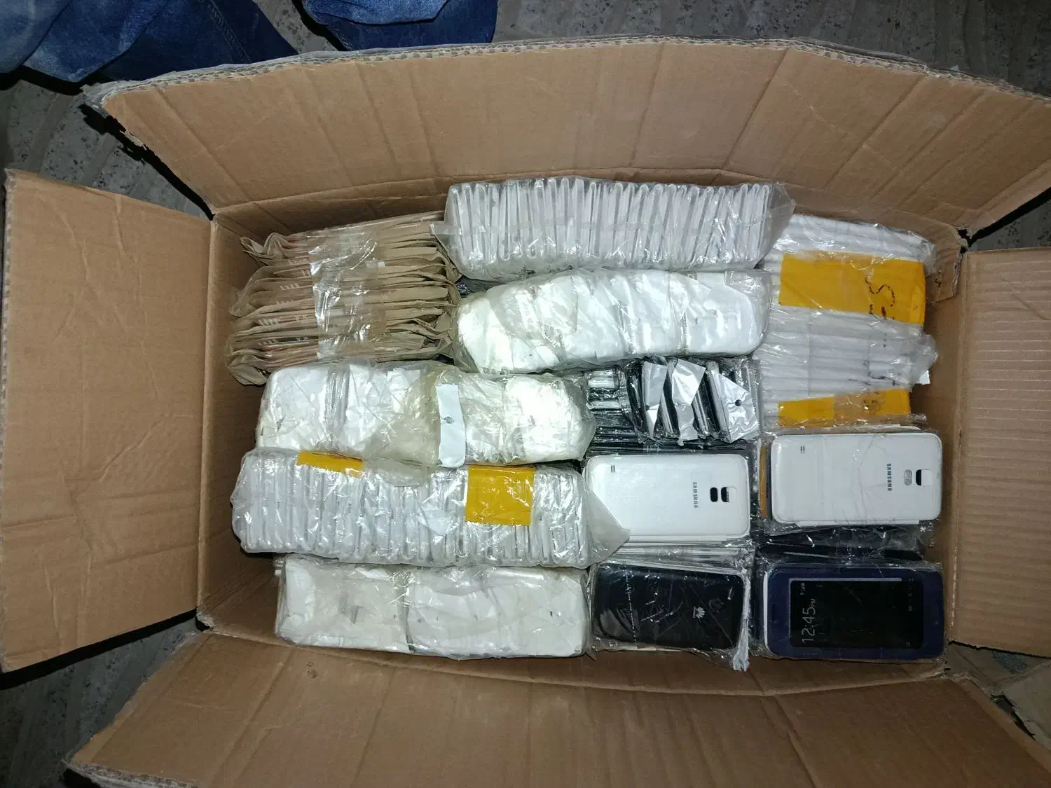 قاب قدیمی موبایل|لوازم جانبی موبایل و تبلت|محمدشهر, شهرک پیام (مهرالبرز)|دیوار