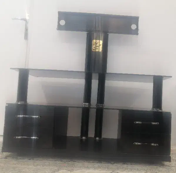 میز تلویزیون|میز تلویزیون|پرند, فاز ۶|دیوار