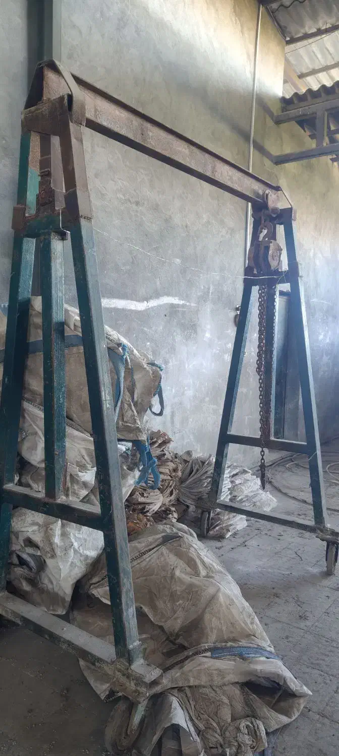 جرثقیل دو تن با پایه متحرک|ماشینآلات صنعتی|بابل, |دیوار