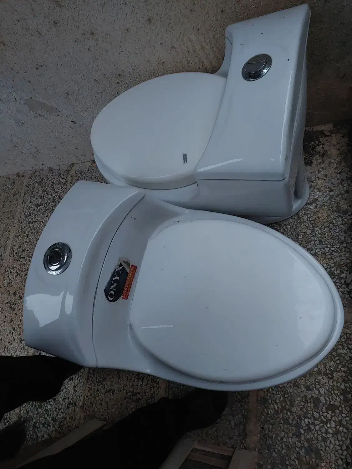 فروش دو توالت فرنگی استفاده شده سالم|لوازم سرویس بهداشتی|چمستان, |دیوار