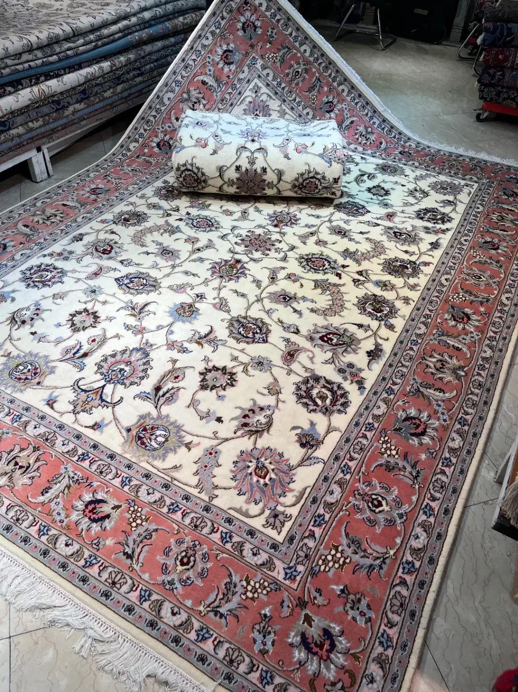 فرش دستباف جفت ۹ متری افشان کرم آستان قدس دستبافت|فرش|تهران, مولوی|دیوار