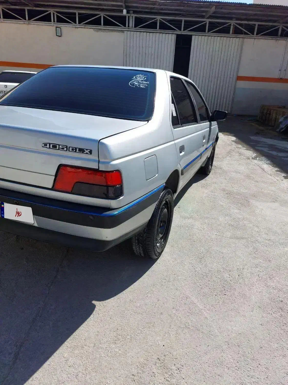 ماشین ۴۰۵ نقره ای|خودرو سواری و وانت|گراش, |دیوار