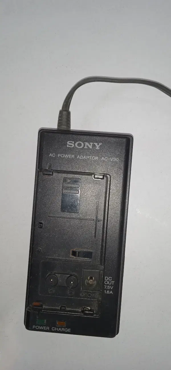 شارژر باطری هندی کم سونی|دوربین عکاسی و فیلمبرداری|مشهد, هنرور|دیوار