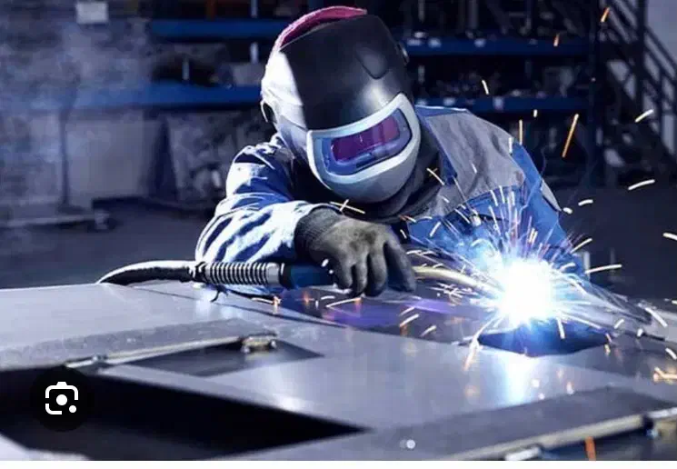 استخدام جوشکاروکمک جوشکارساختمان|استخدام صنعتی، فنی، مهندسی|بوشهر, |دیوار