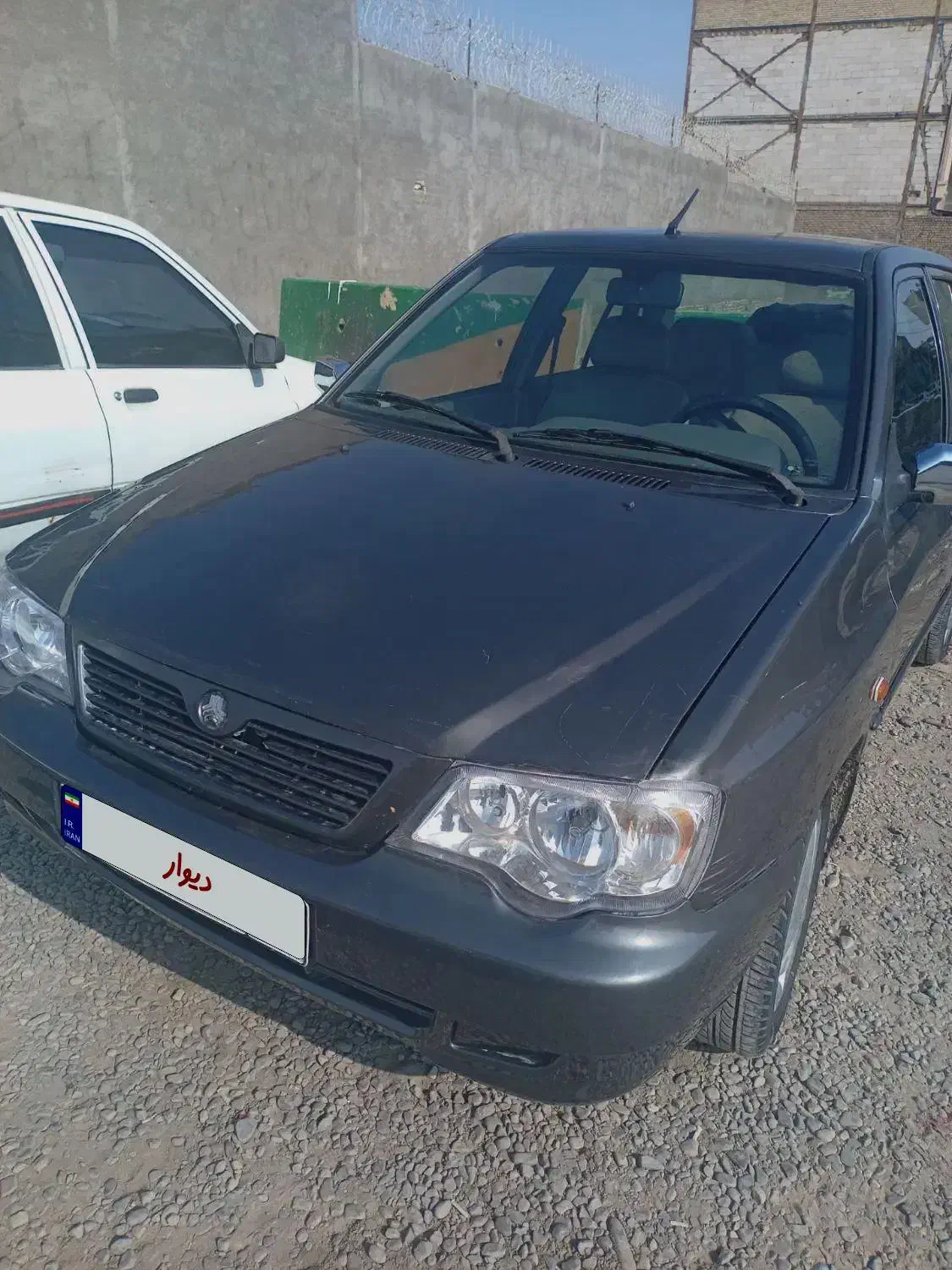 132مدل ۹۳بیرنگ شاستی سالم|خودرو سواری و وانت|مشهد, رده|دیوار