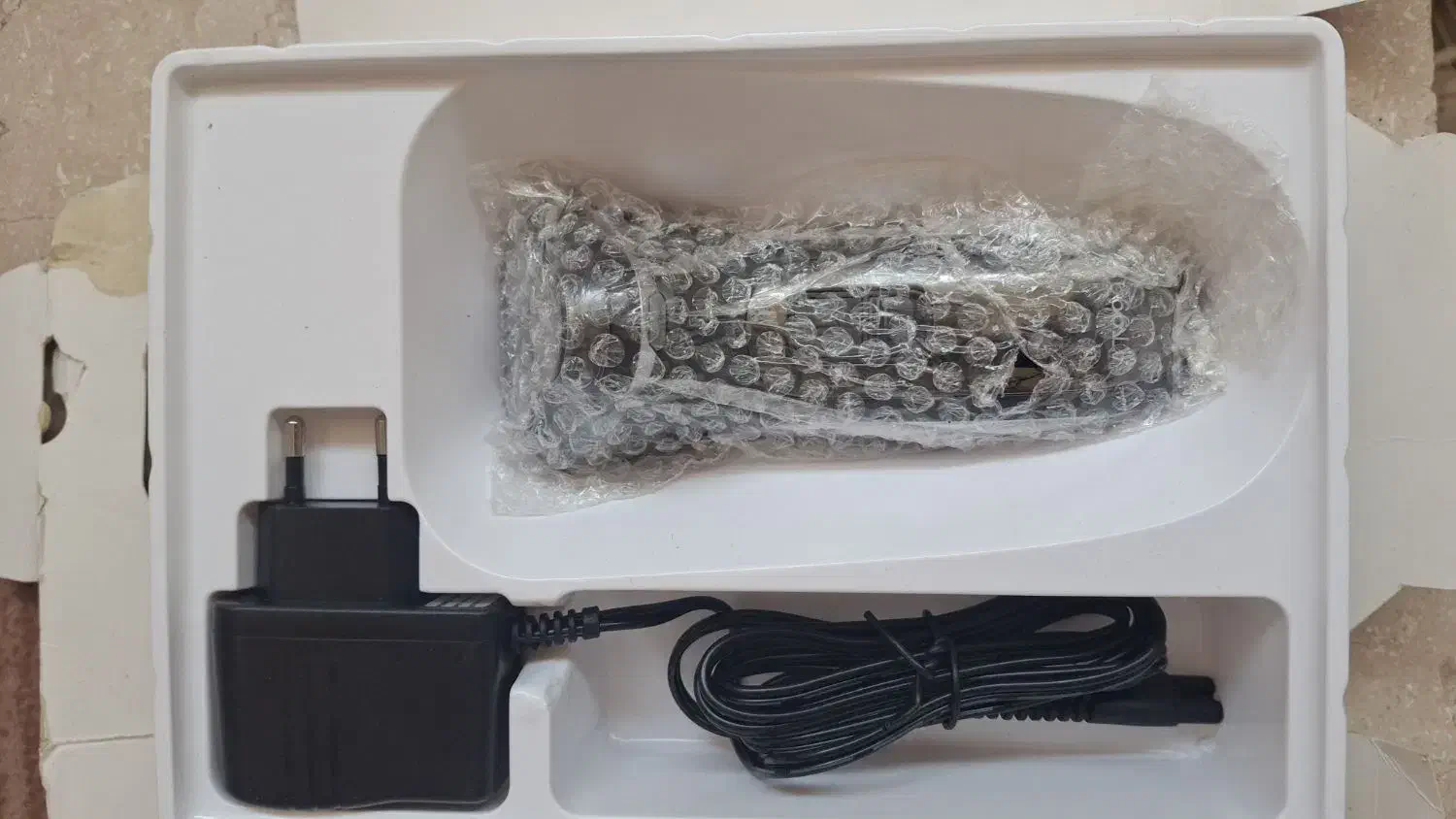 ریش تراش|آرایشی، بهداشتی، درمانی|کومله, |دیوار