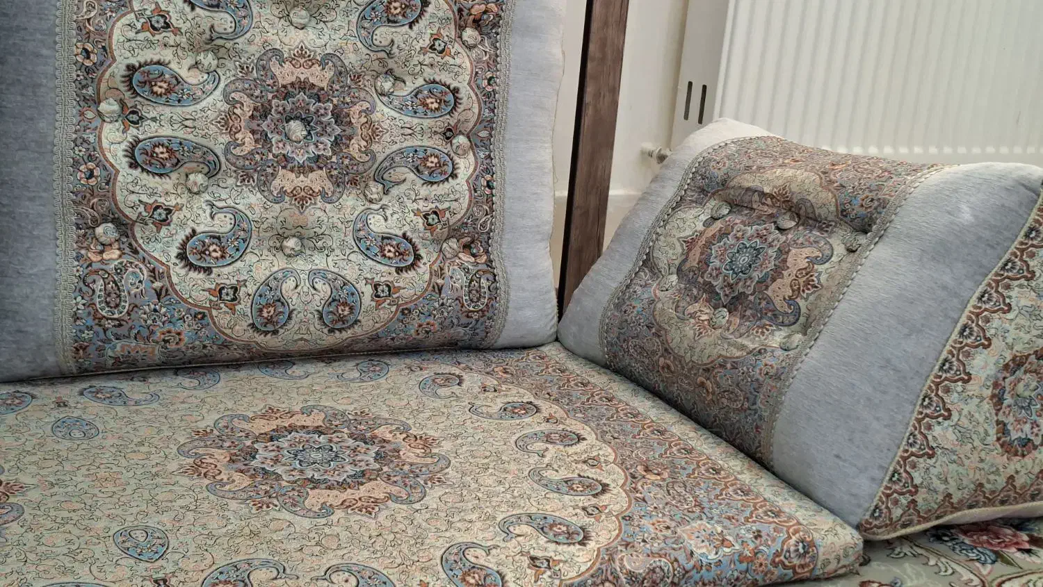 خان نشین|پشتی|بیرجند, |دیوار