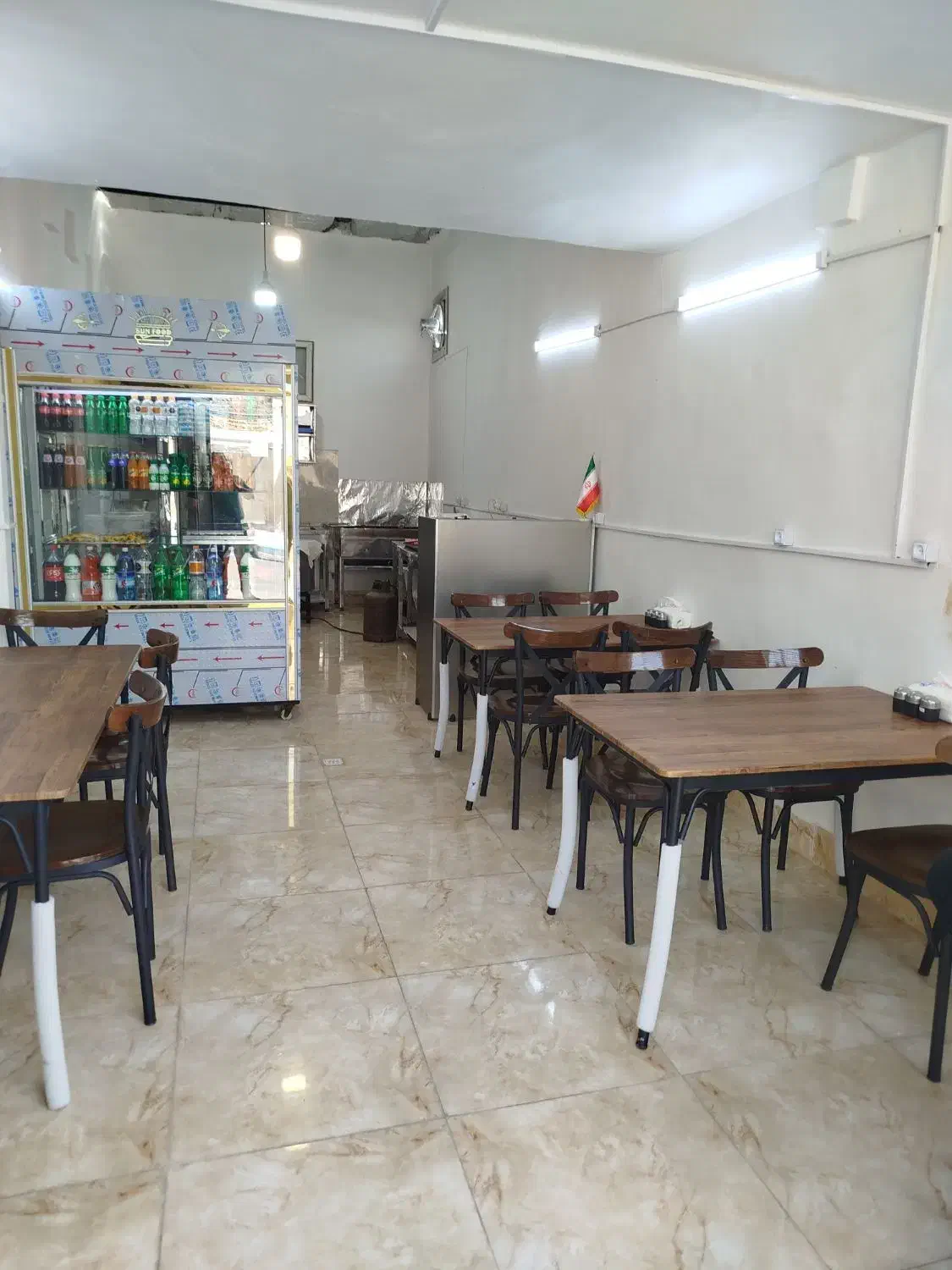 استخدام پیک و سالن کار|استخدام خدمات فروشگاه و رستوران|تهران, شهرک ابوذر|دیوار