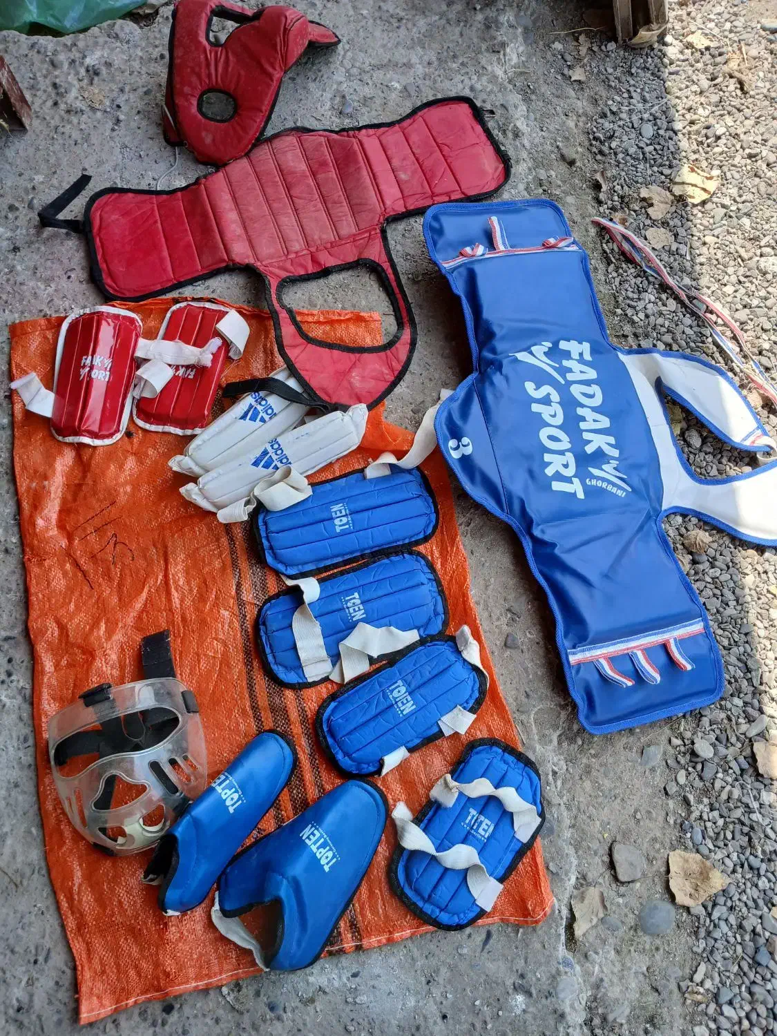 لباس تکواندو|تجهیزات ورزشی|سنگر, |دیوار