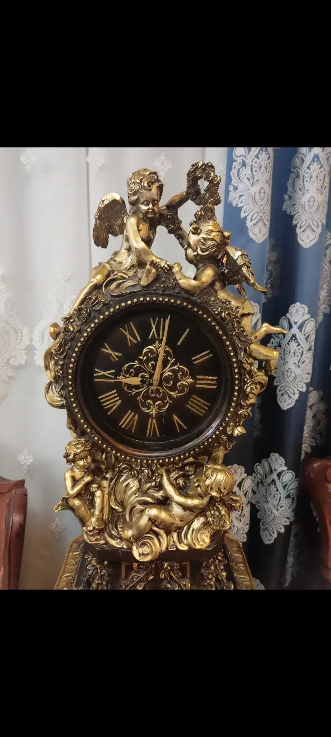 ساعت ایستاده کنار سالنی طرح فرشته ورق طلا ، درحدنو|ساعت دیواری و تزئینی|مشهد, رضاشهر|دیوار