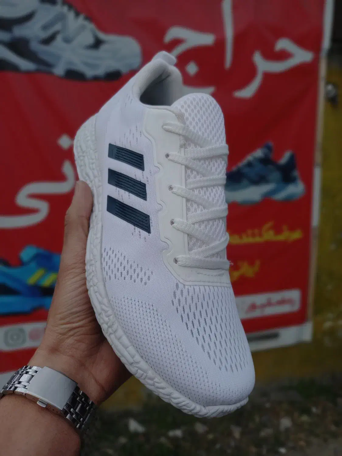 آدیداس نرم و سبک|کیف، کفش، کمربند|لاهیجان, لیالستان|دیوار