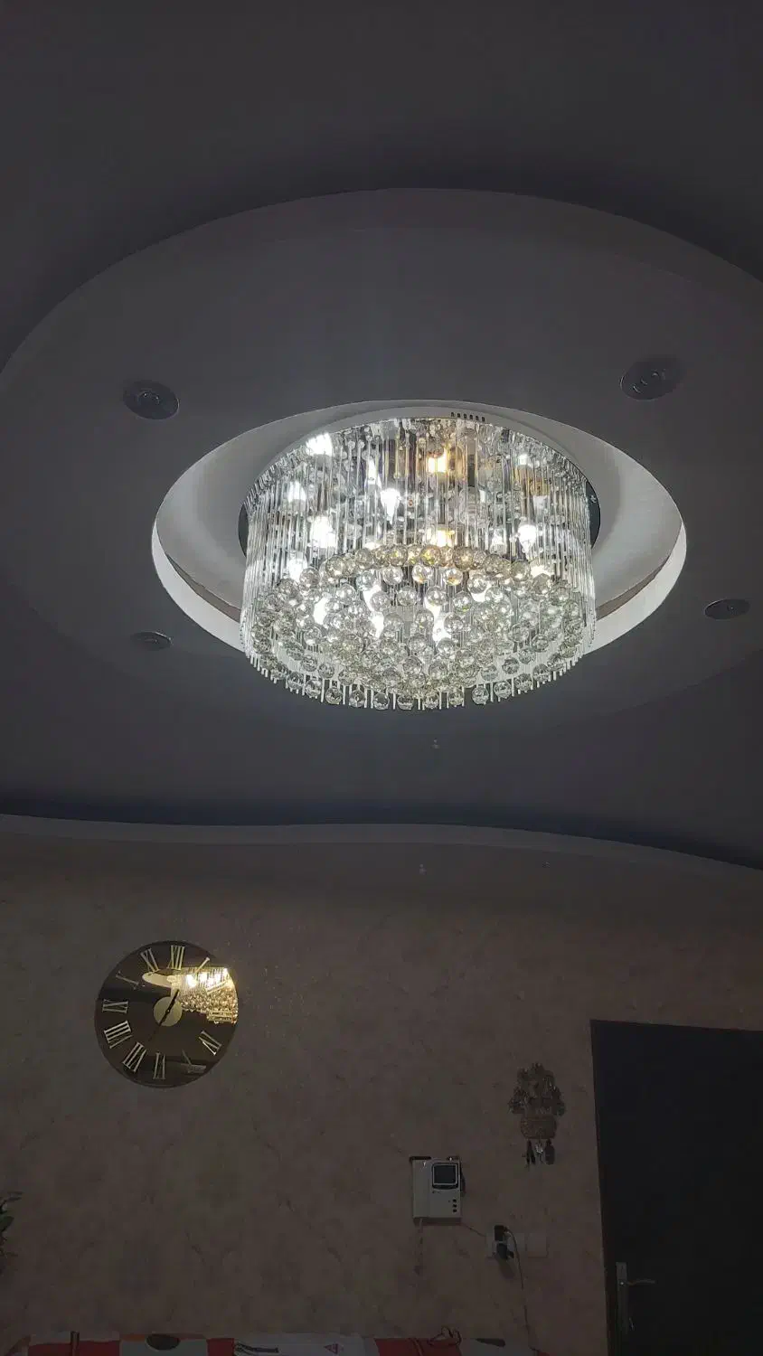 لوستر|لوستر و چراغ آویز|بندر انزلی, موج شکن|دیوار