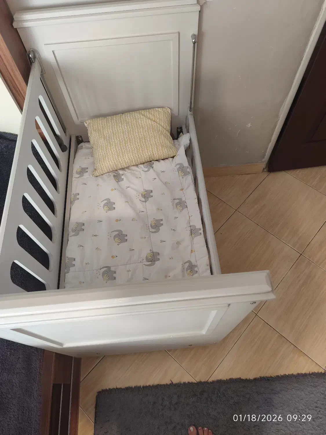 تخت کنار مادری چرخ دار|تخت و صندلی بچه|تهران, چوب تراش|دیوار