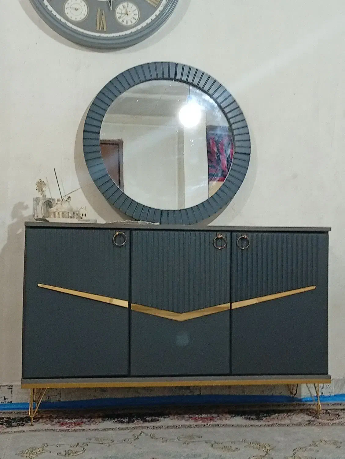 میز تیوی و کنسول سالم|بوفه، ویترین، کنسول|گرگان, |دیوار