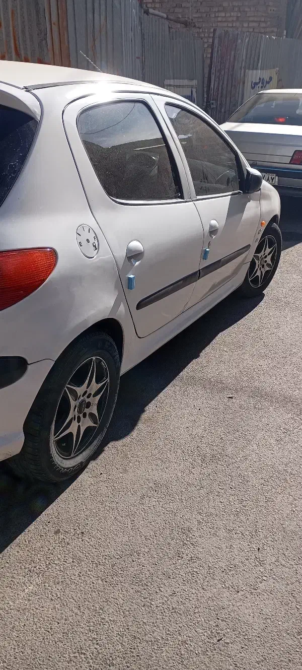 206|خودرو سواری و وانت|زنجان, |دیوار