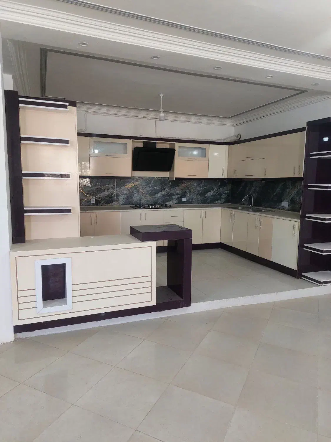 اپارتمان شیک انتهای فرامرز بنفشه معاوضه با ماشین|فروش آپارتمان|مشهد, بهاران|دیوار