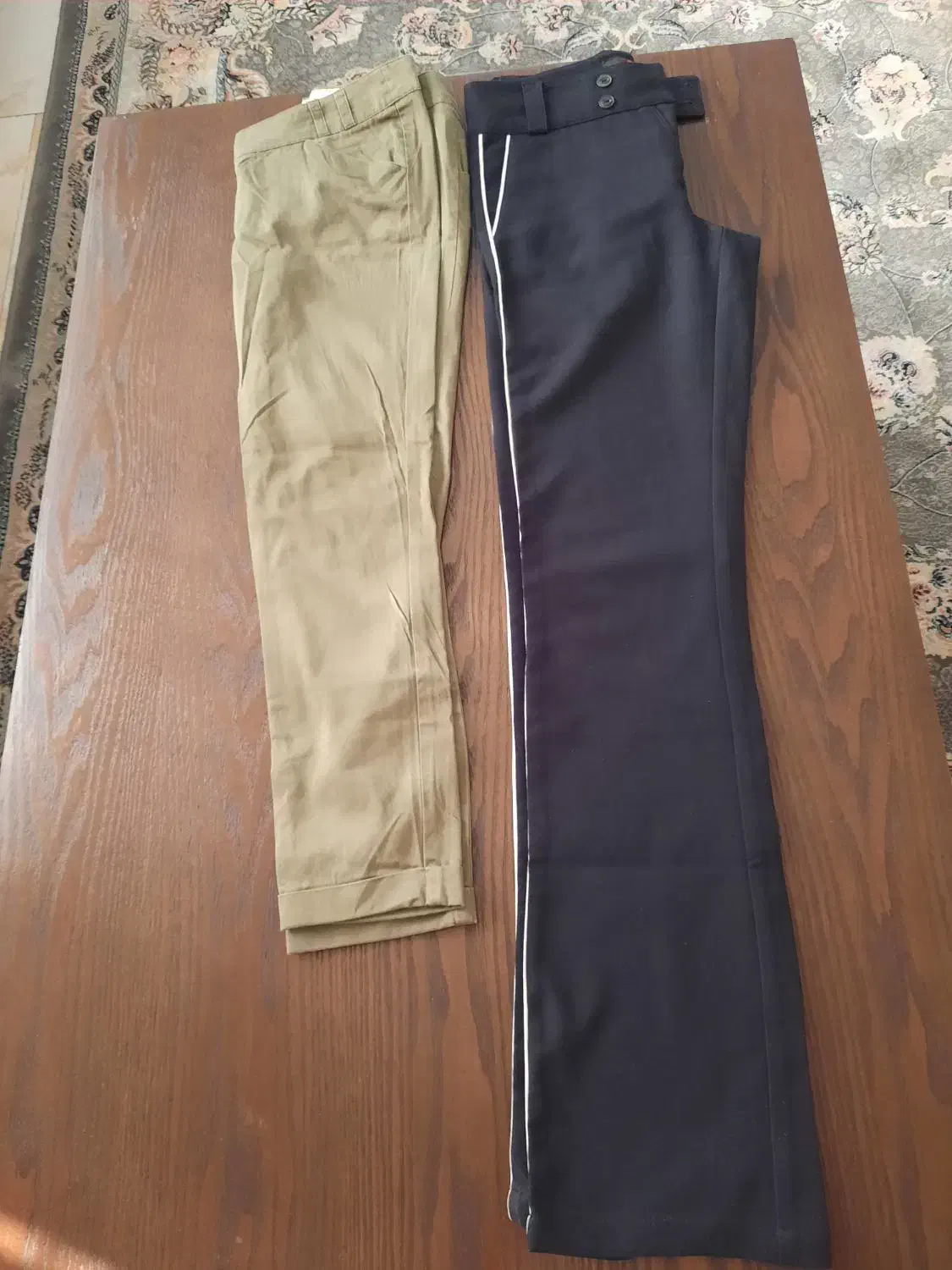 پوشاک زنانه|لباس|فردیس, دهکده|دیوار