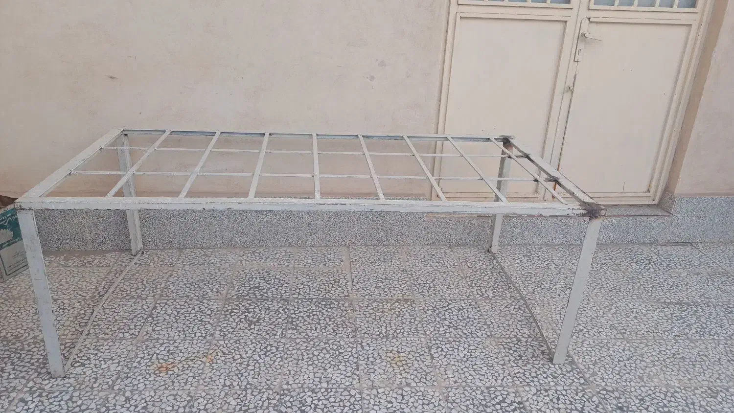 تخت آهنی|تخت و سرویس خواب|زابل, |دیوار