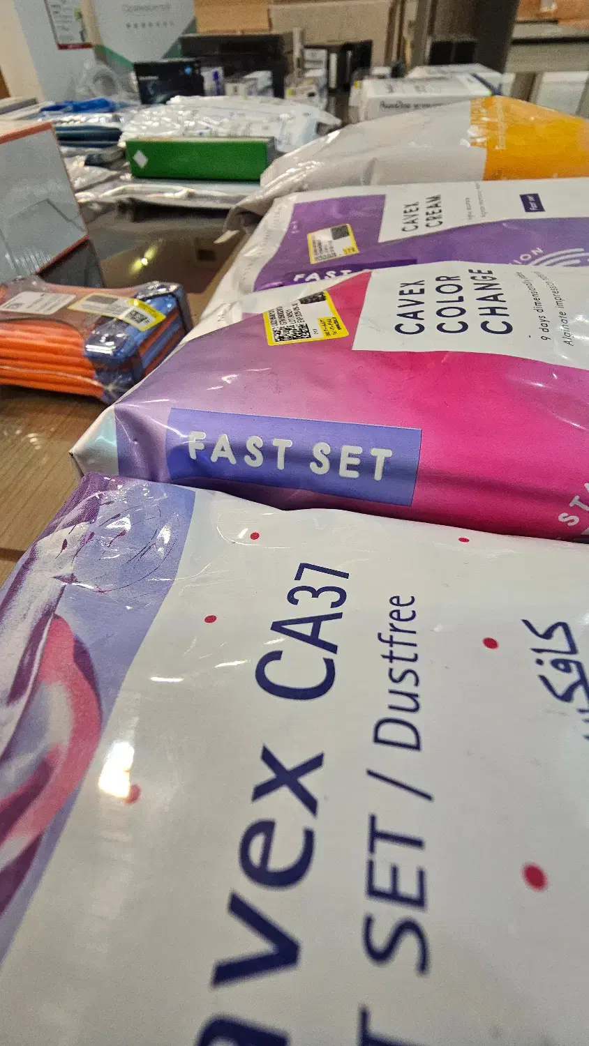 استخدام منشی فروش مواد و تجهیزات دندان پزشکی یزد|استخدام اداری و مدیریت|یزد, |دیوار